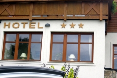 styrodur - napis HOTEL